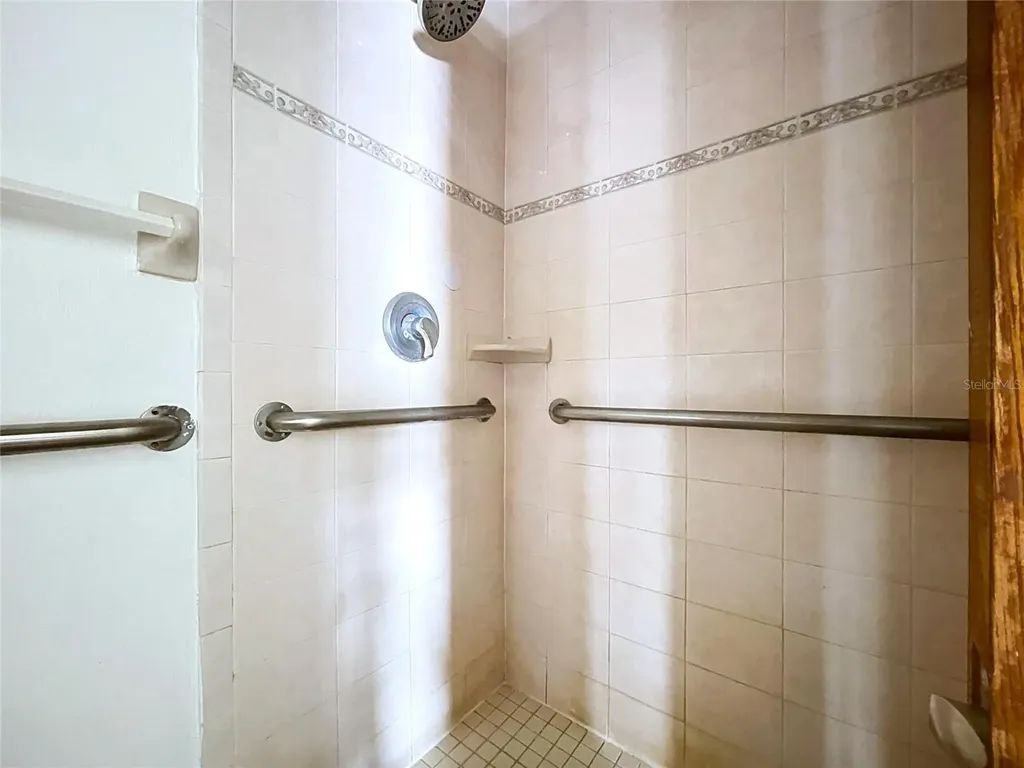 7706 W Elm Street Tampa FL 33615