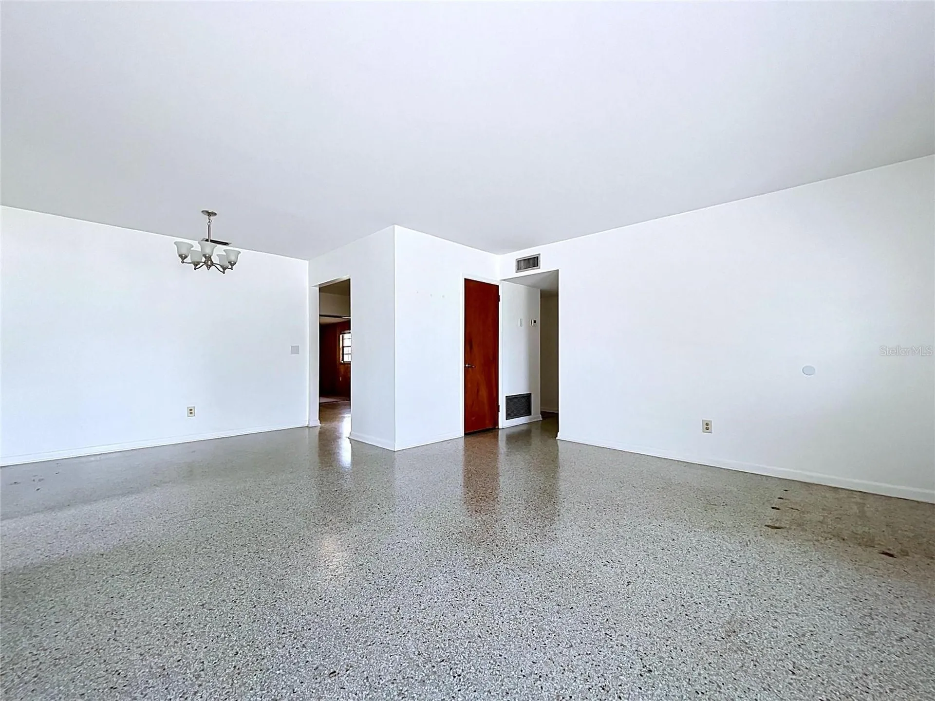 7706 W Elm Street Tampa FL 33615