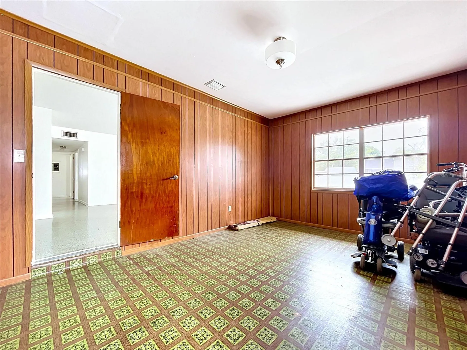 7706 W Elm Street Tampa FL 33615
