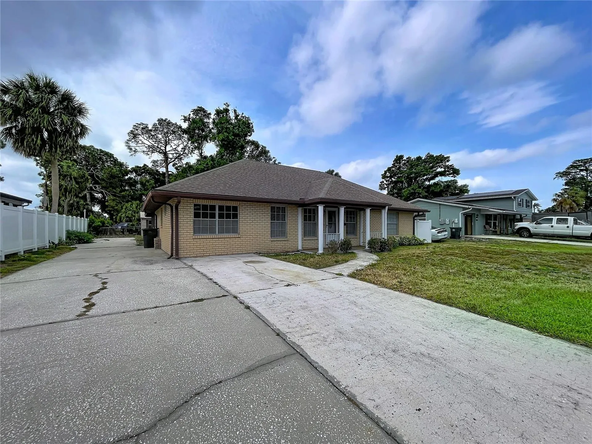 7706 W Elm Street Tampa FL 33615