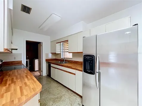 7706 W Elm Street Tampa FL 33615