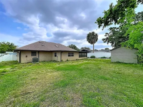 7706 W Elm Street Tampa FL 33615