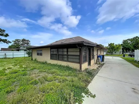 7706 W Elm Street Tampa FL 33615