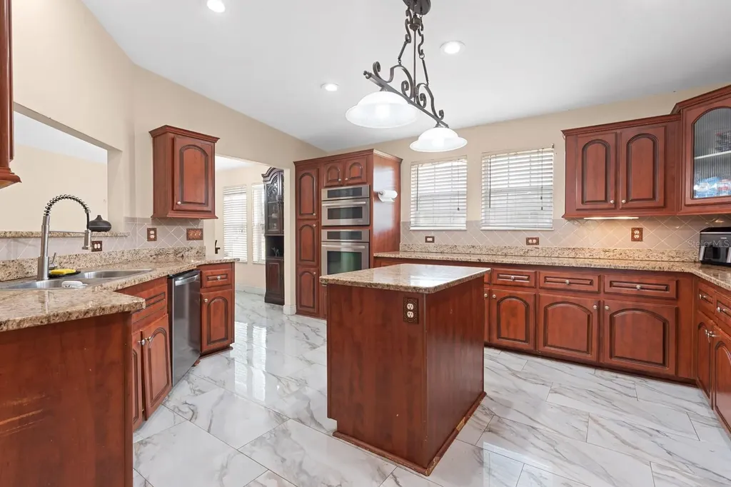 37520 Phelps Road Zephyrhills FL 33541