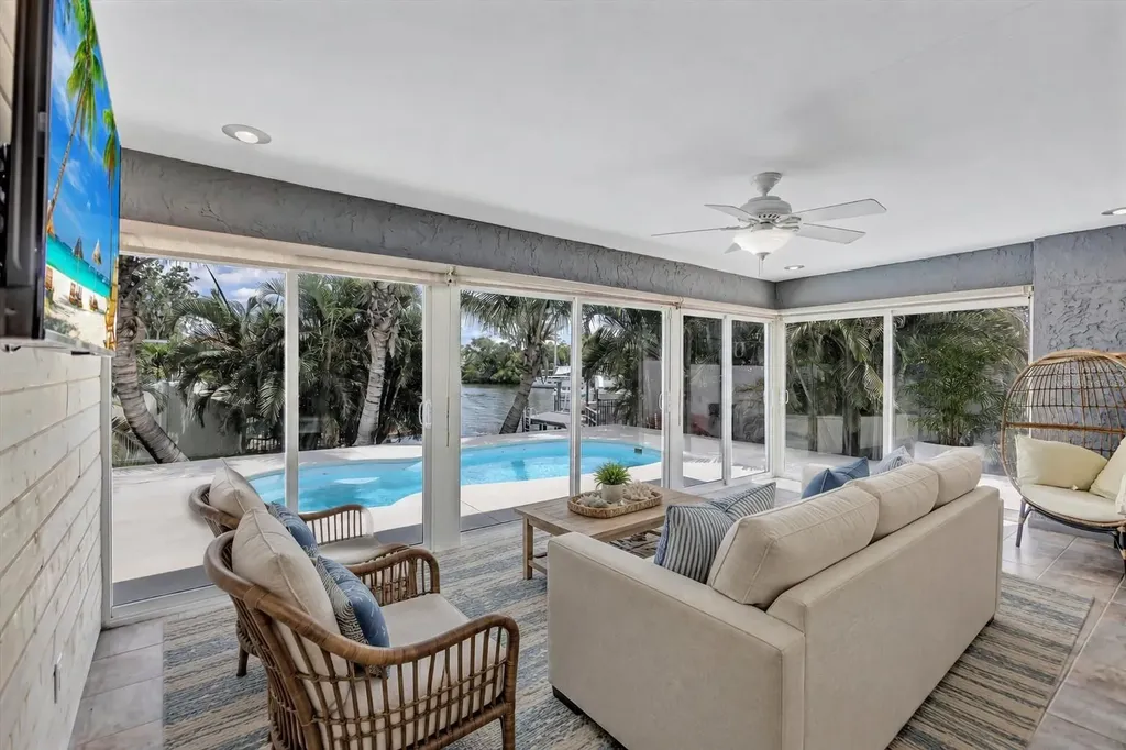 4417 Trout Drive SE St Petersburg FL 33705