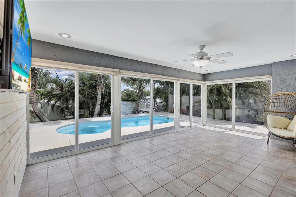 4417 Trout Drive SE St Petersburg FL 33705