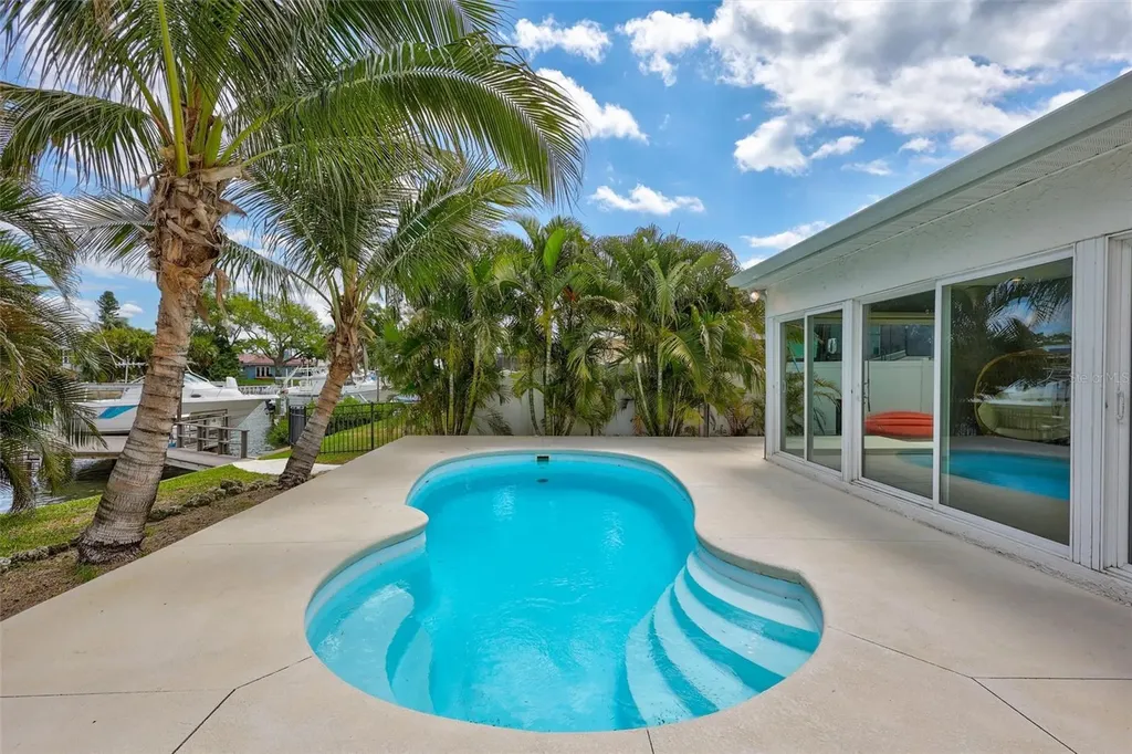 4417 Trout Drive SE St Petersburg FL 33705