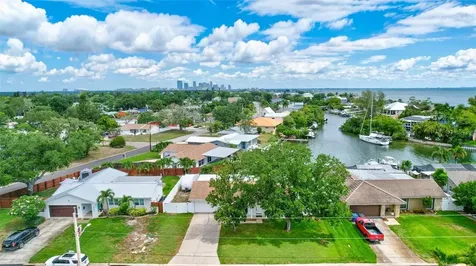 4417 Trout Drive SE St Petersburg FL 33705