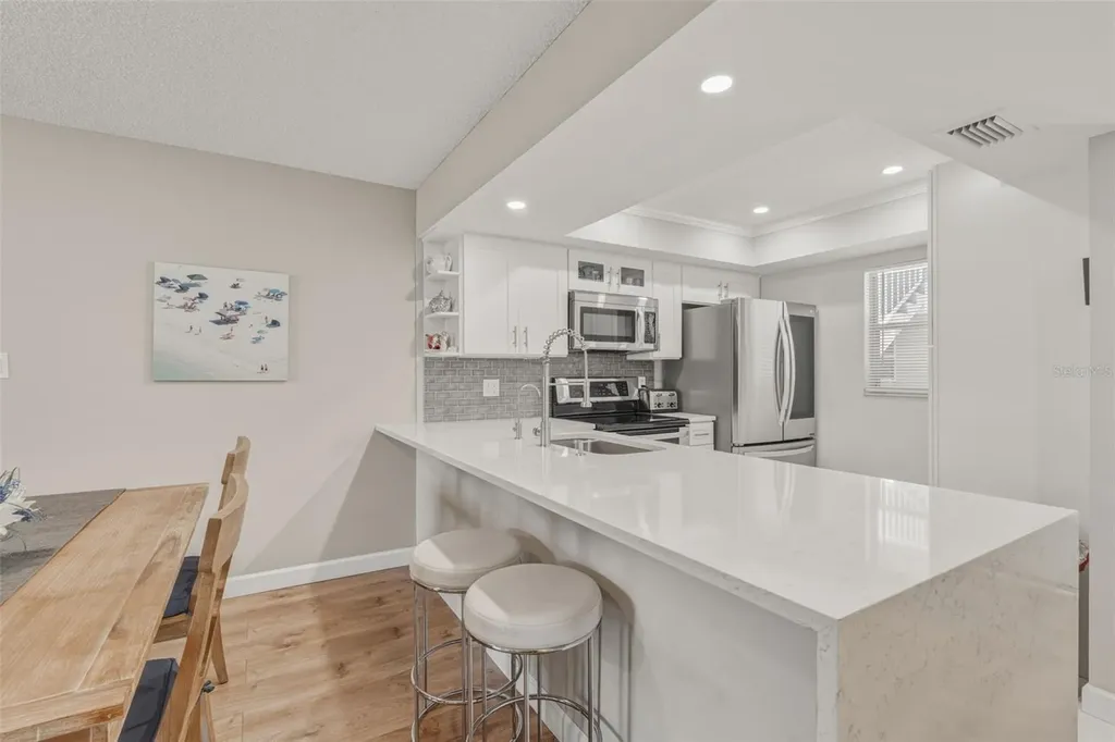 1520 Glen Oaks Drive E Sarasota FL 34232
