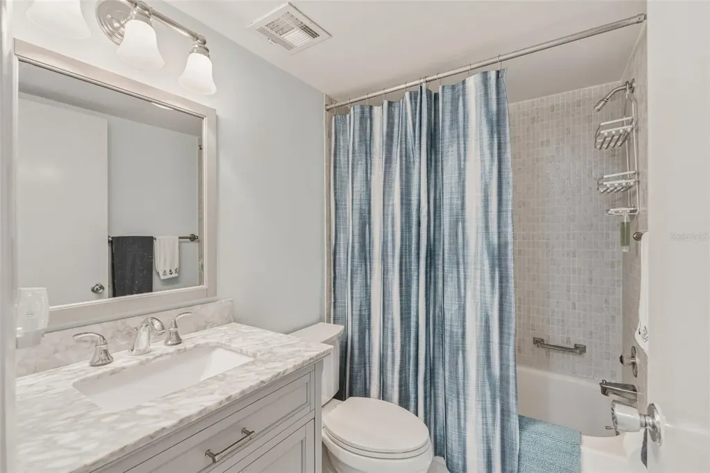 1520 Glen Oaks Drive E Sarasota FL 34232