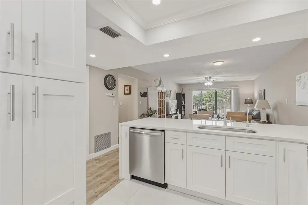 1520 Glen Oaks Drive E Sarasota FL 34232