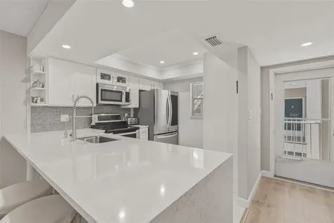 1520 Glen Oaks Drive E Sarasota FL 34232