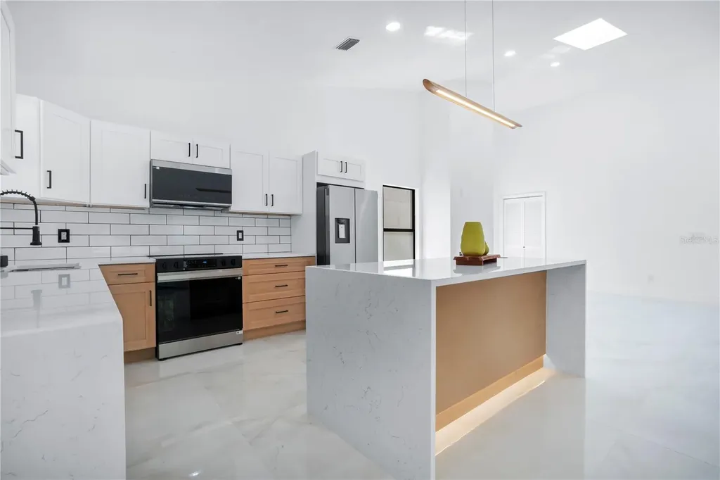 11230 Elmfield Drive Tampa FL 33625