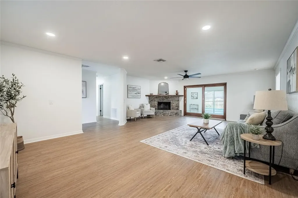 58 Lake Link Circle SE Winter Haven FL 33884