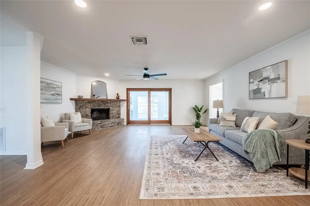 58 Lake Link Circle SE Winter Haven FL 33884