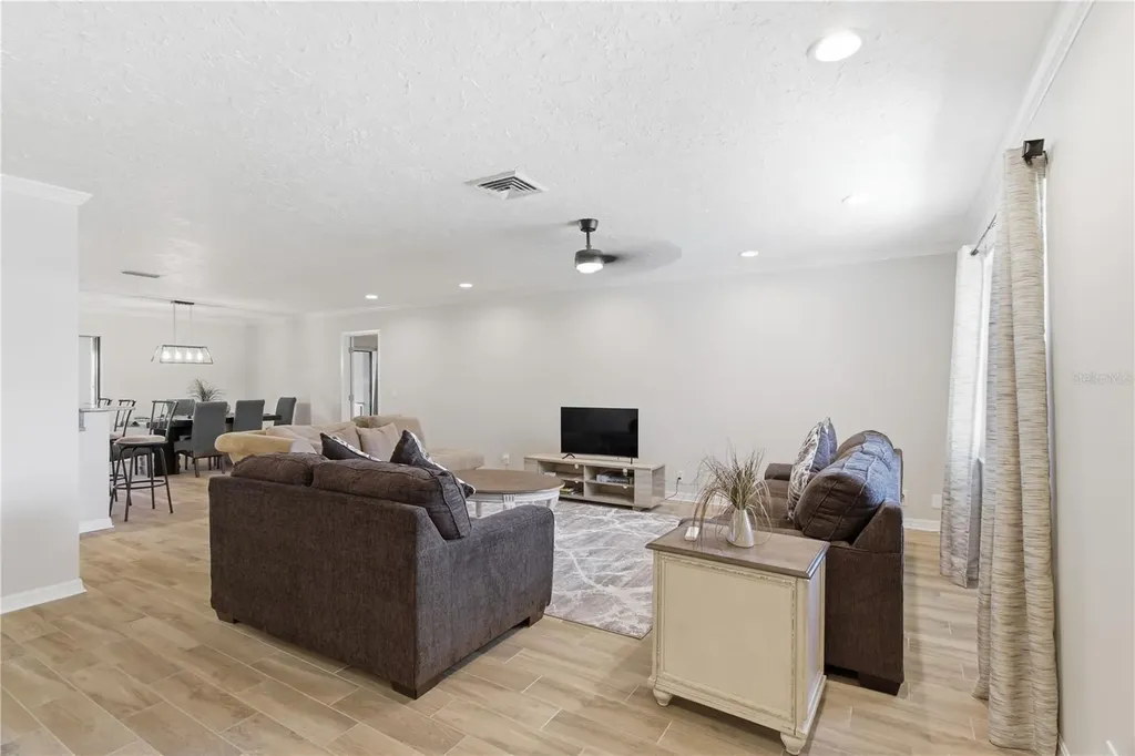 4219 2nd Avenue NE Bradenton FL 34208