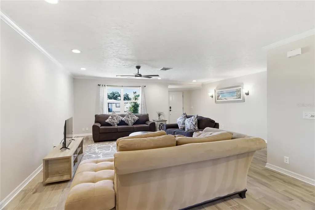 4219 2nd Avenue NE Bradenton FL 34208