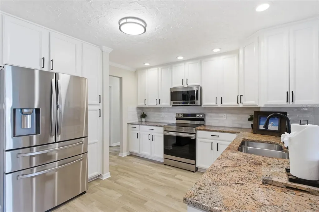 4219 2nd Avenue NE Bradenton FL 34208