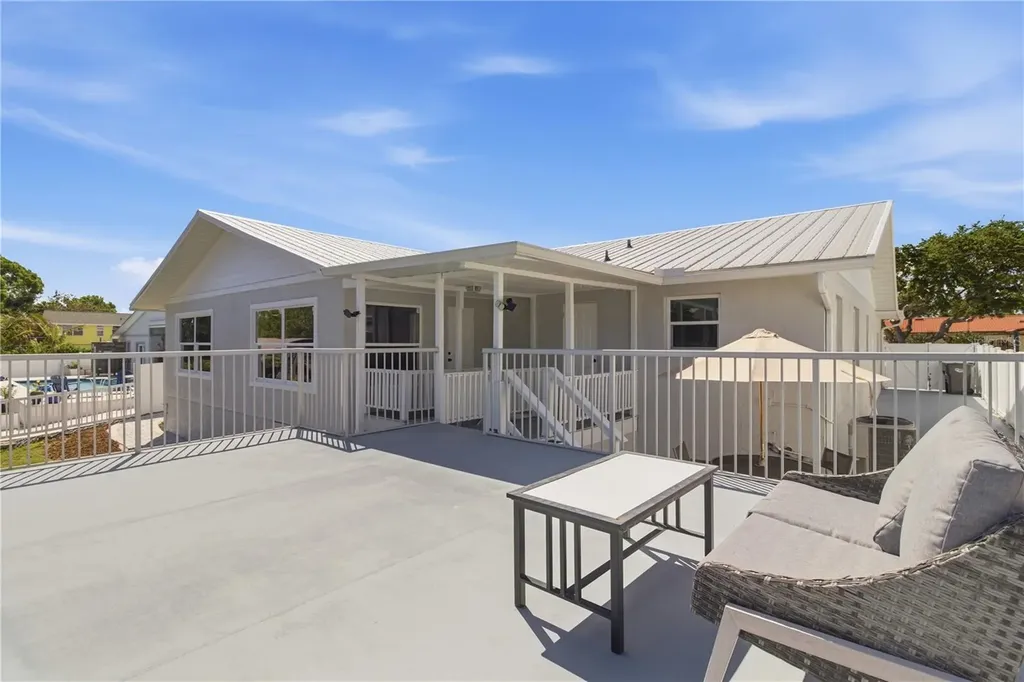 4219 2nd Avenue NE Bradenton FL 34208