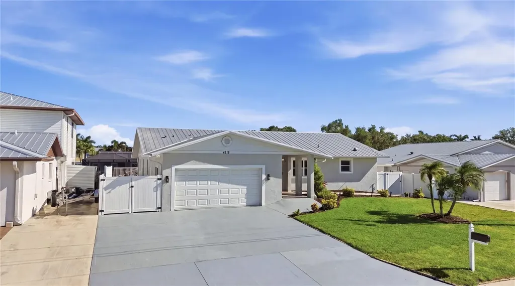 4219 2nd Avenue NE Bradenton FL 34208
