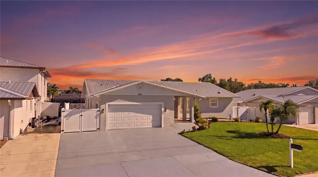 4219 2nd Avenue NE Bradenton FL 34208