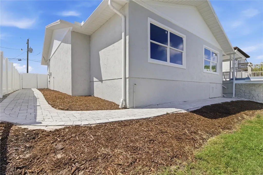 4219 2nd Avenue NE Bradenton FL 34208