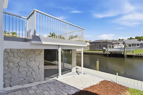 4219 2nd Avenue NE Bradenton FL 34208