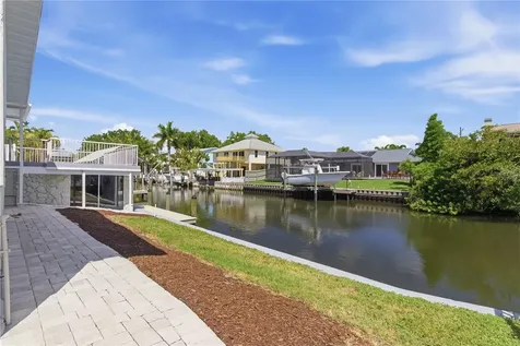 4219 2nd Avenue NE Bradenton FL 34208