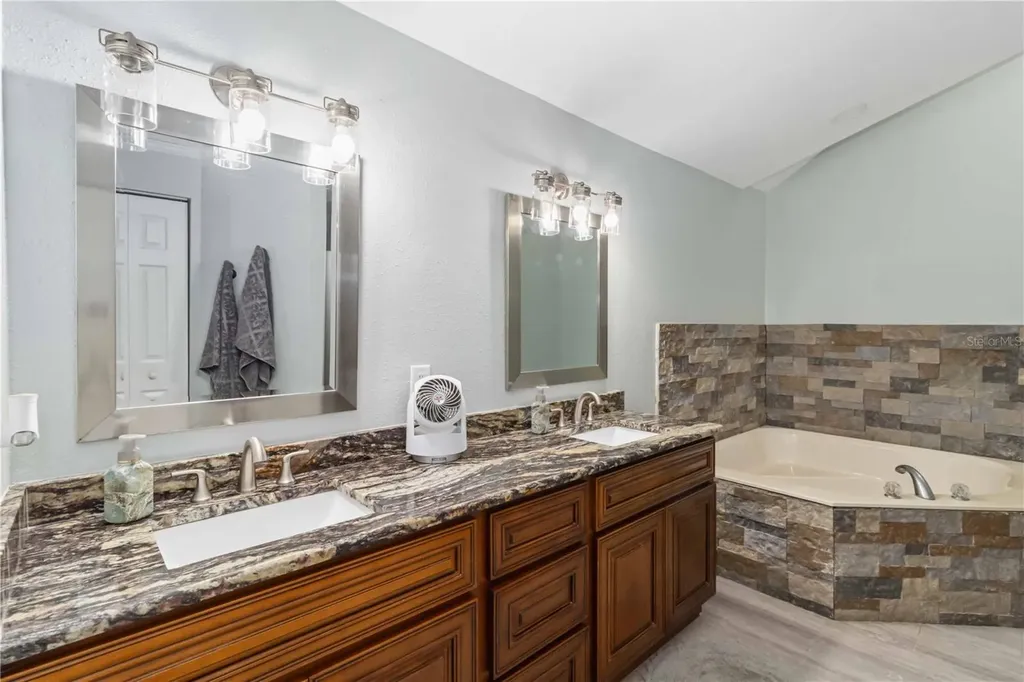 28424 Deedra Drive Wesley Chapel FL 33544
