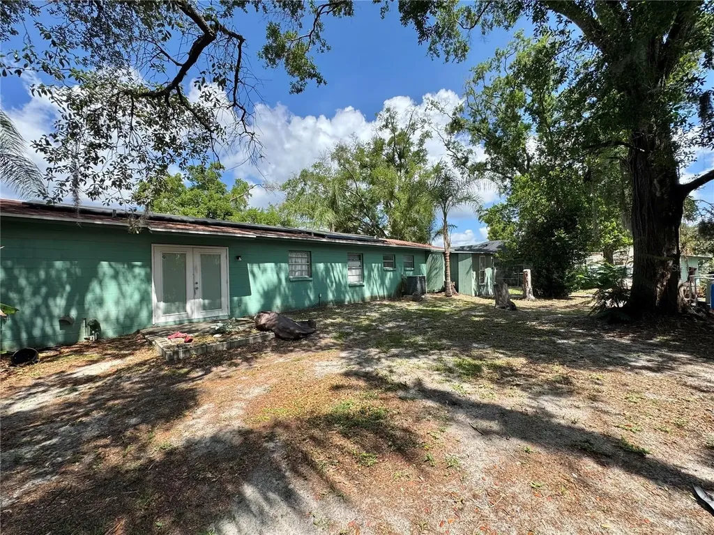 12309 Cambridge Avenue Tampa FL 33624