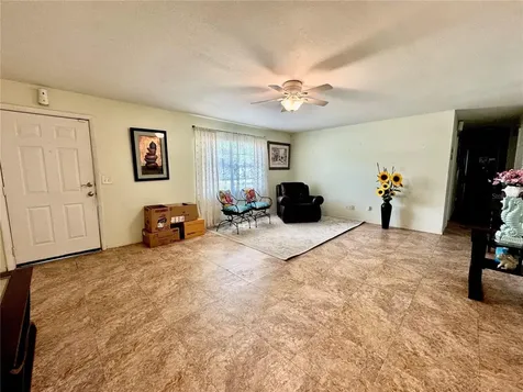 12309 Cambridge Avenue Tampa FL 33624