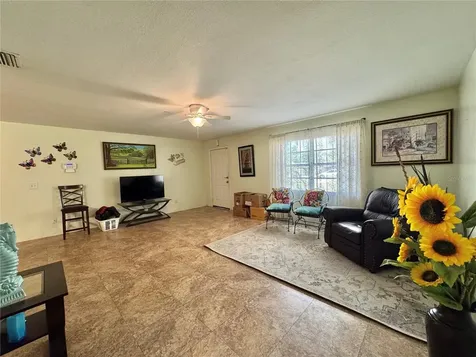 12309 Cambridge Avenue Tampa FL 33624