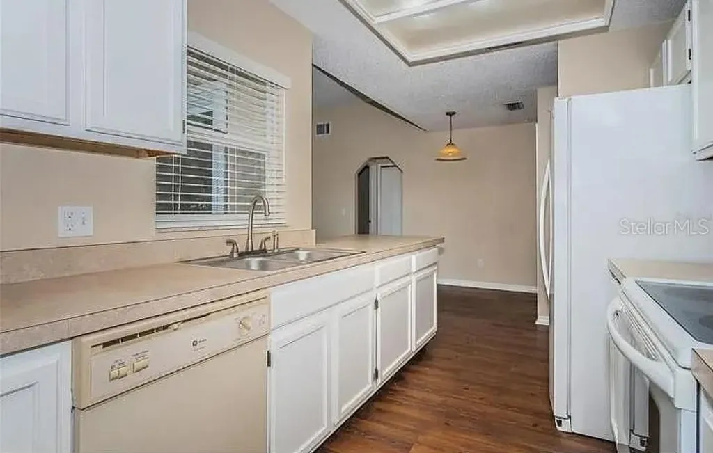557 Rapid Falls Drive Brandon FL 33511