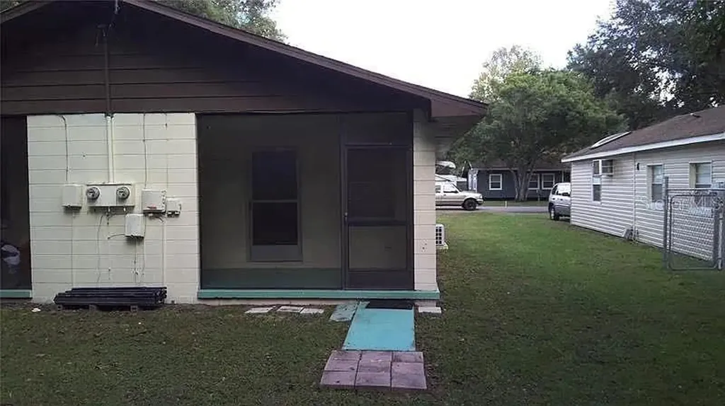 5217 17th Street Zephyrhills FL 33542