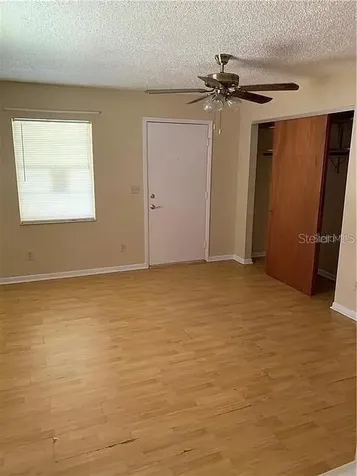 5217 17th Street Zephyrhills FL 33542
