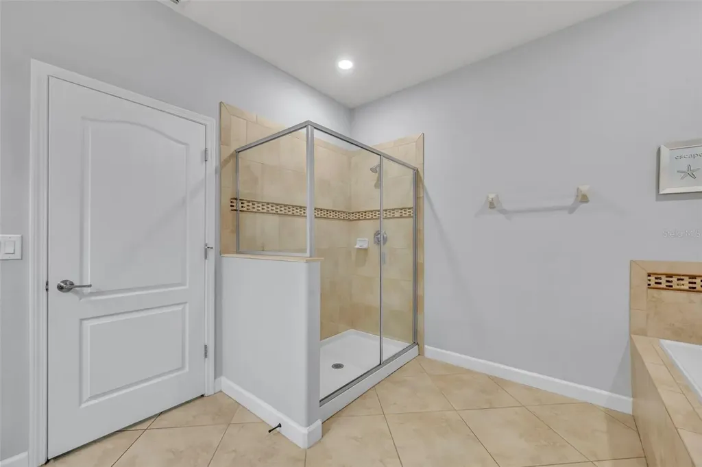 1435 Rolling Fairway Drive Davenport FL 33896
