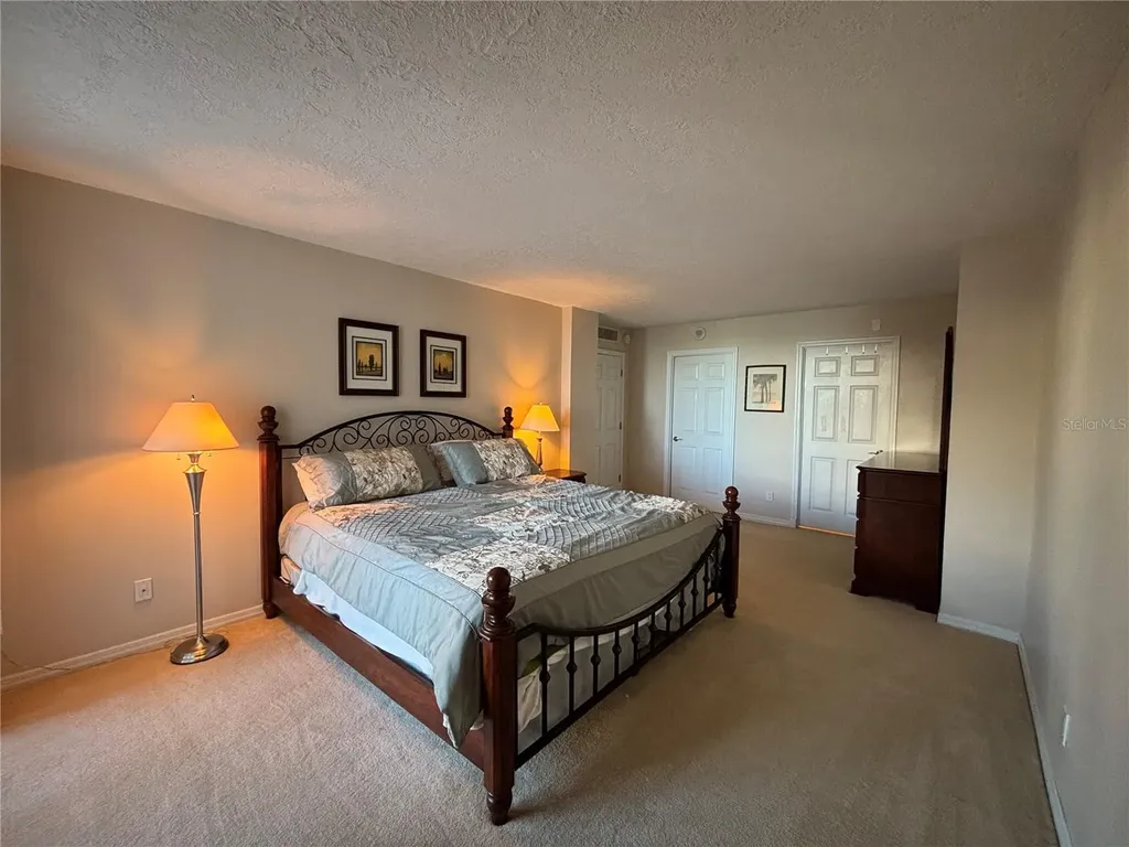 4822 Ocean Boulevard Sarasota FL 34242
