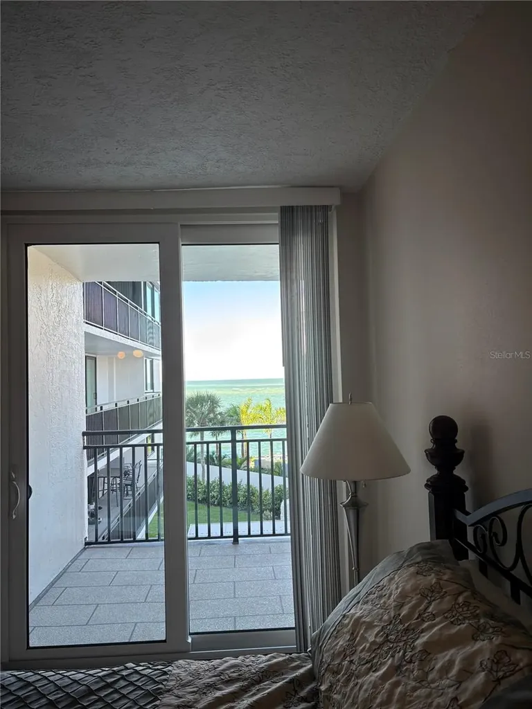 4822 Ocean Boulevard Sarasota FL 34242
