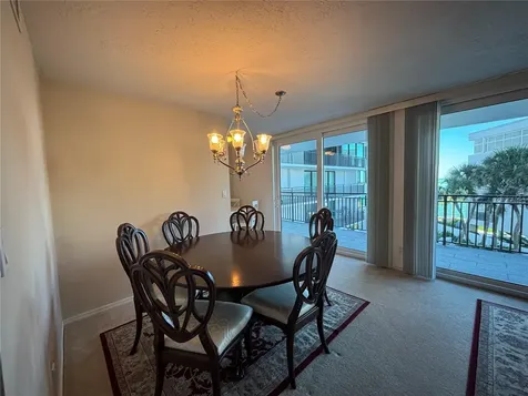 4822 Ocean Boulevard Sarasota FL 34242
