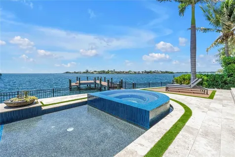 386 26th Avenue SE St Petersburg FL 33705