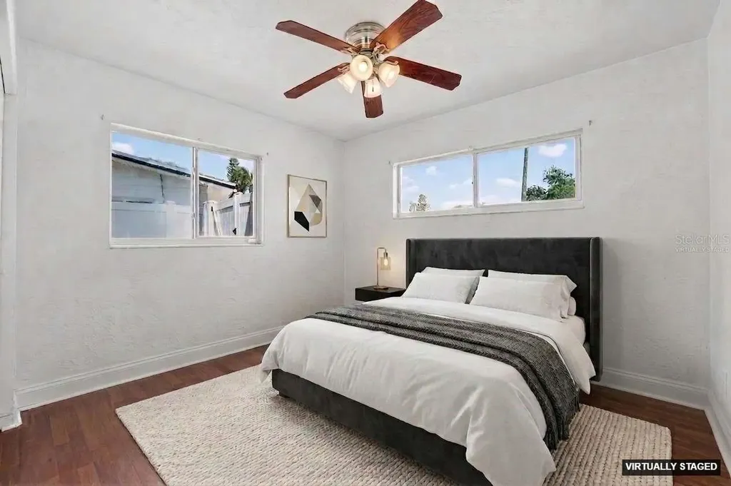 3673 Searobin Drive SE St Petersburg FL 33705