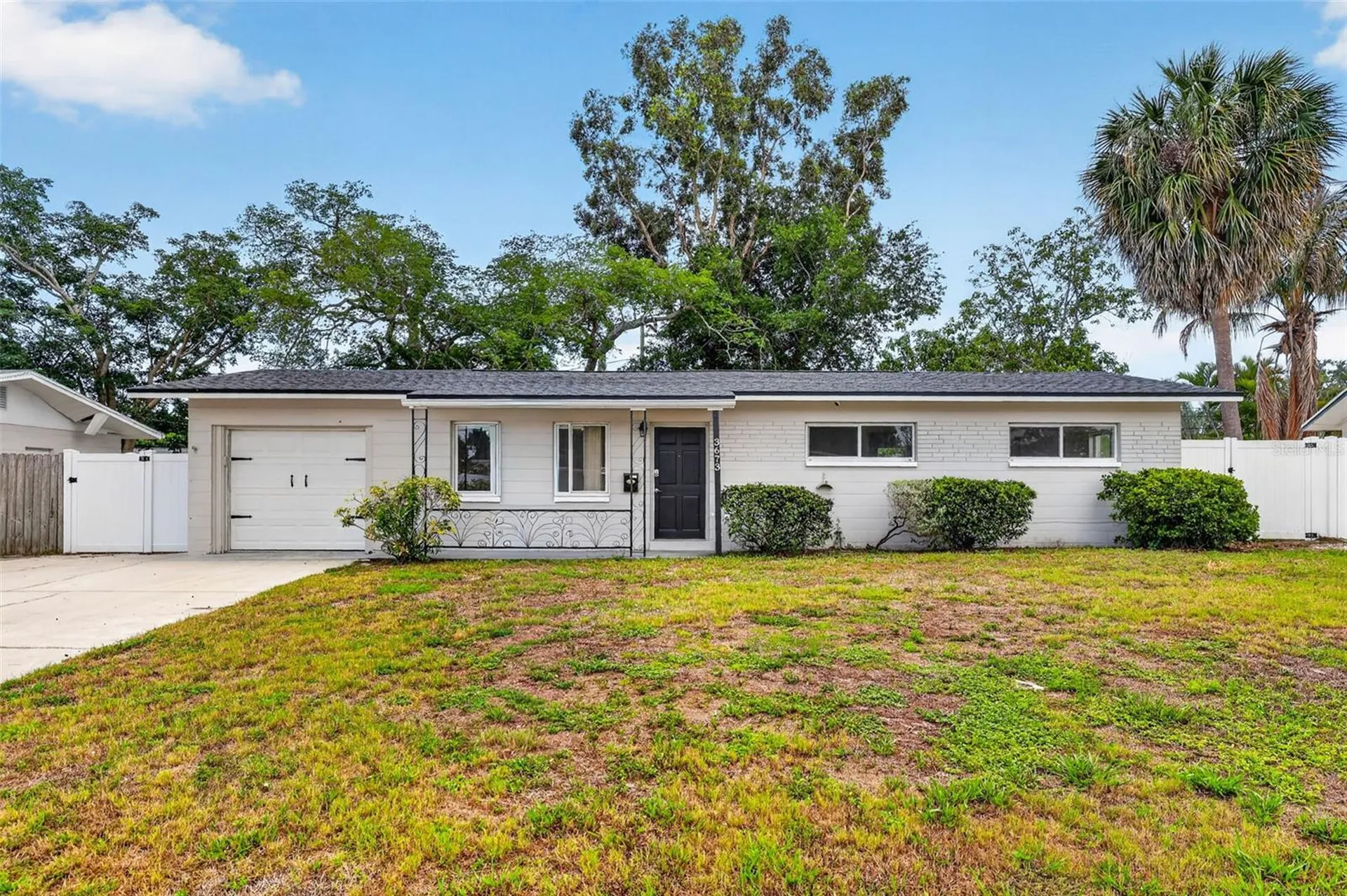 3673 Searobin Drive SE St Petersburg FL 33705