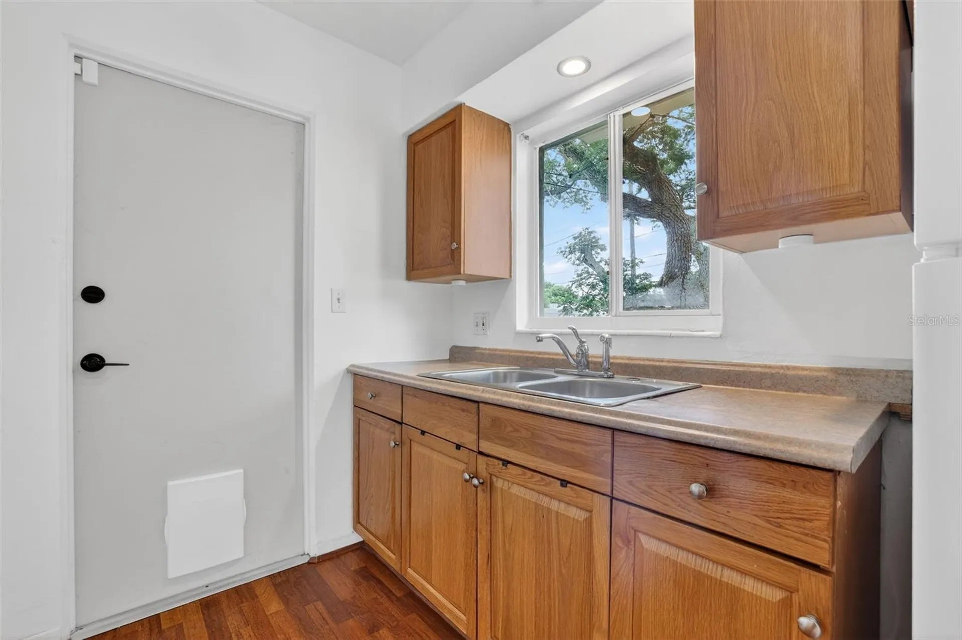 3673 Searobin Drive SE St Petersburg FL 33705
