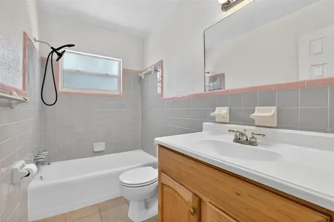 3673 Searobin Drive SE St Petersburg FL 33705