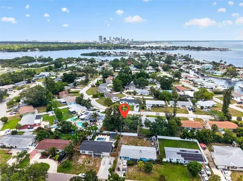 3673 Searobin Drive SE St Petersburg FL 33705