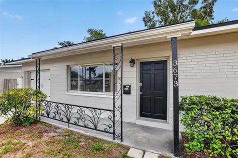 3673 Searobin Drive SE St Petersburg FL 33705