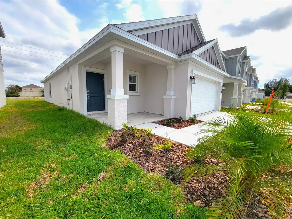 1469 Deepwater Circle Eagle Lake FL 33839