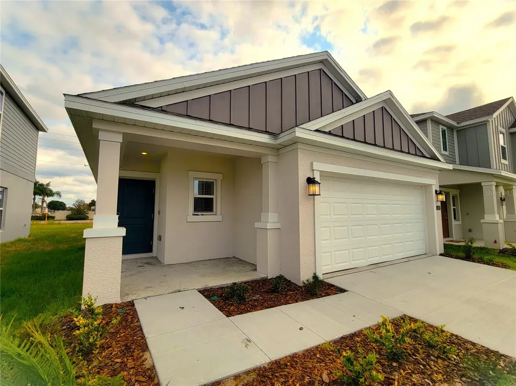 1469 Deepwater Circle Eagle Lake FL 33839