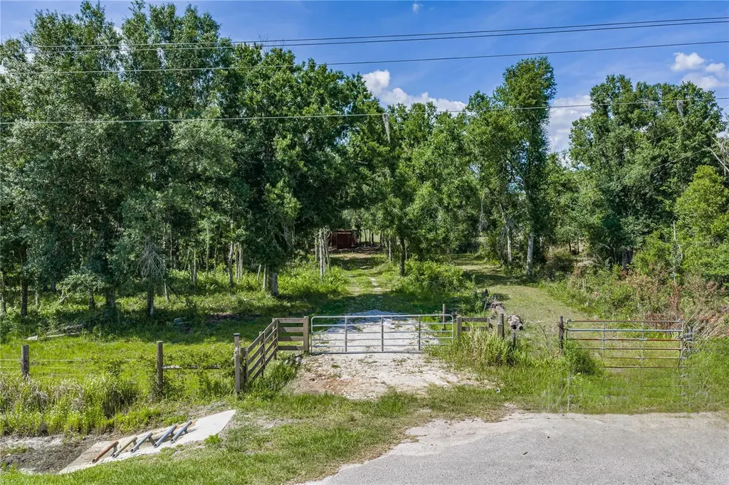 42655 State Road 64 E Myakka City FL 34251