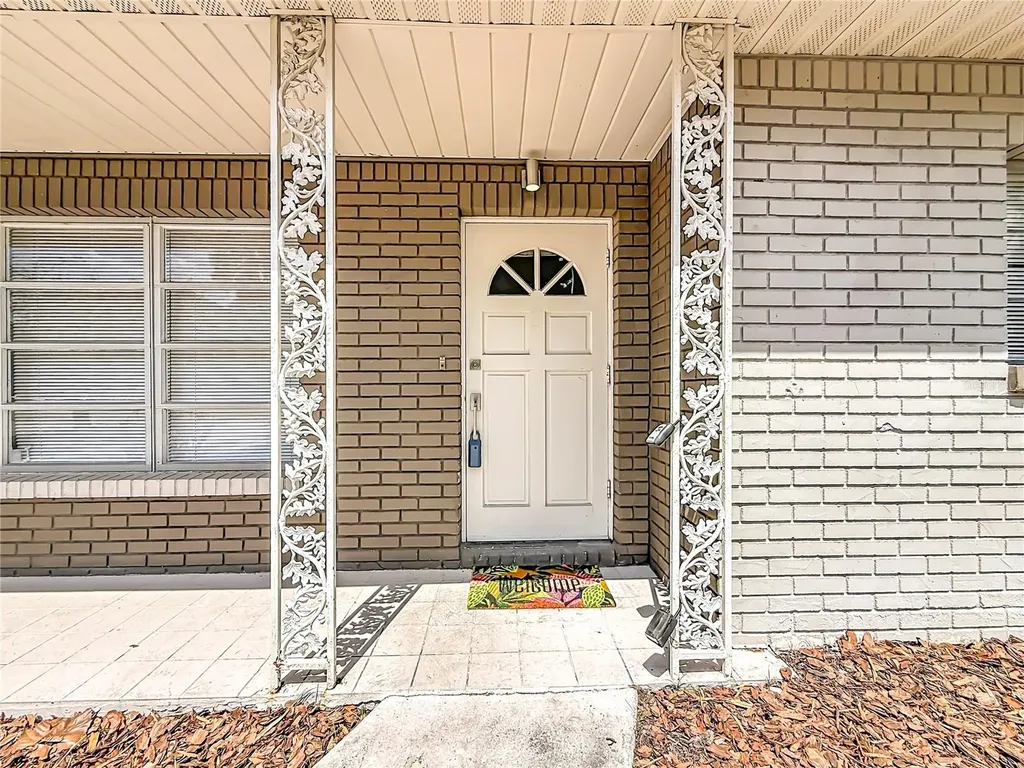 4509 S Hale Avenue Tampa FL 33611